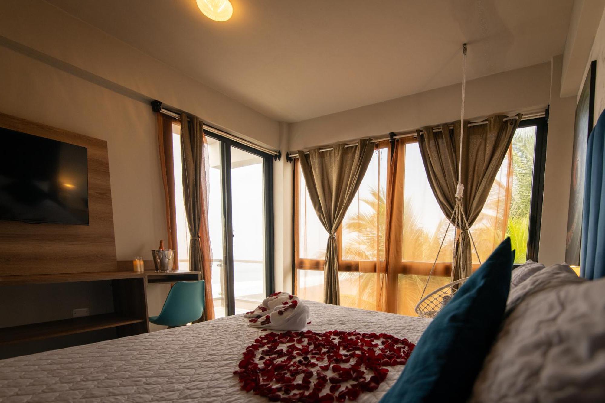 Hotel Playa Paraiso Монтеррико Экстерьер фото